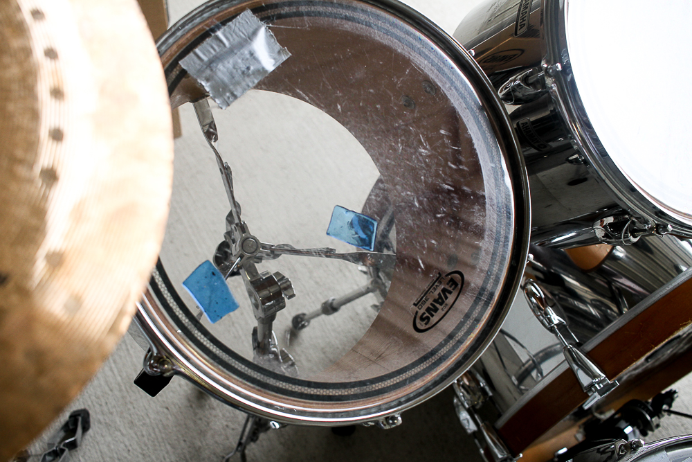 Yamaha Drum Set With Accessories Including Drum Heads