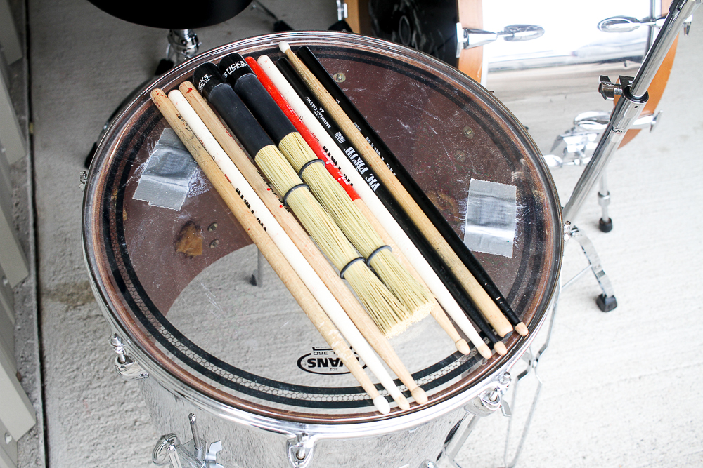 Yamaha Drum Set With Accessories Including Drum Heads