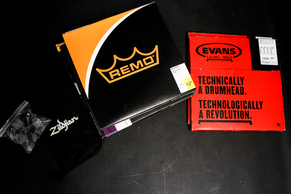 Yamaha Drum Set With Accessories Including Drum Heads