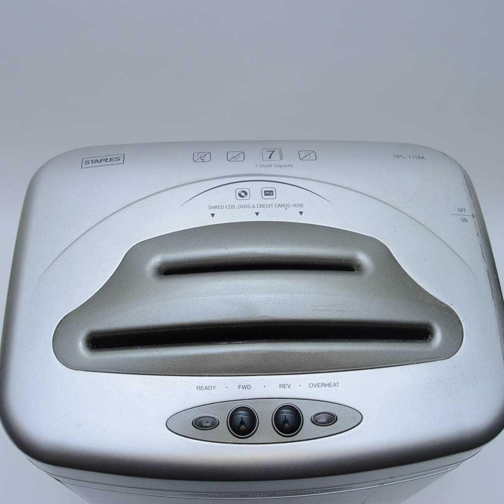 Staples Paper Shredder