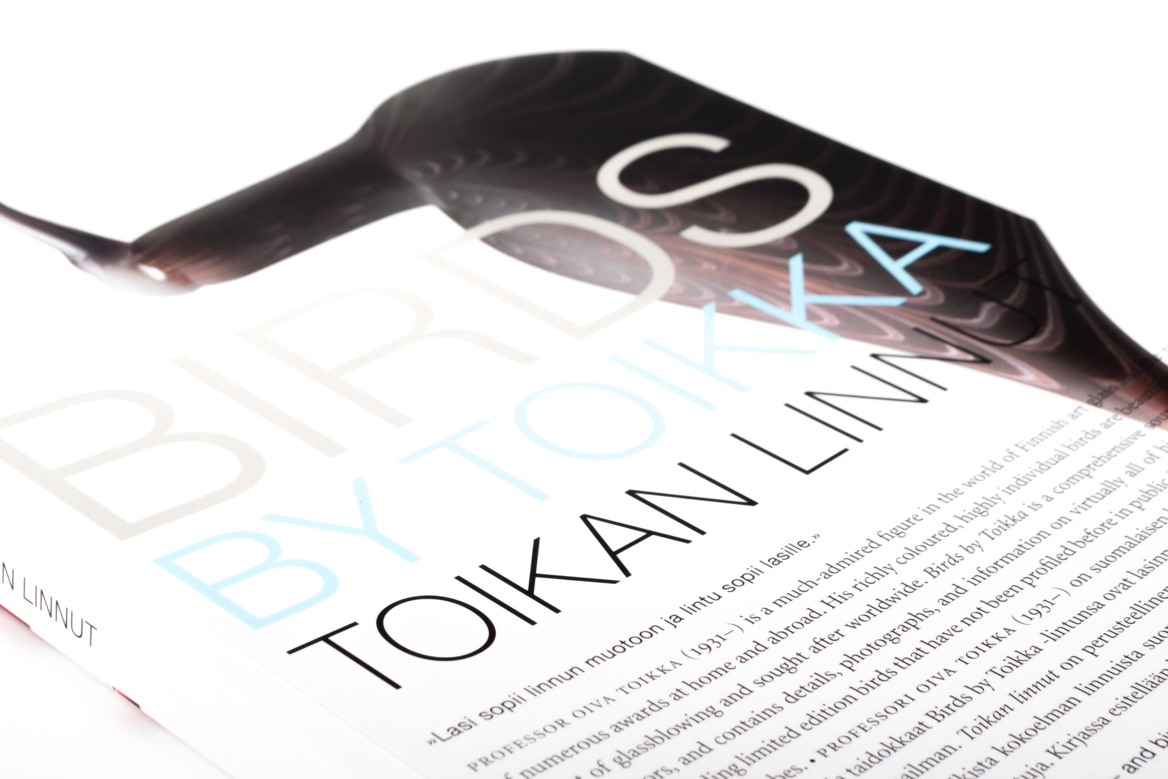 Oiva Toikka Signed Iittala Glass Bird Figurines and Oiva Toikka Book