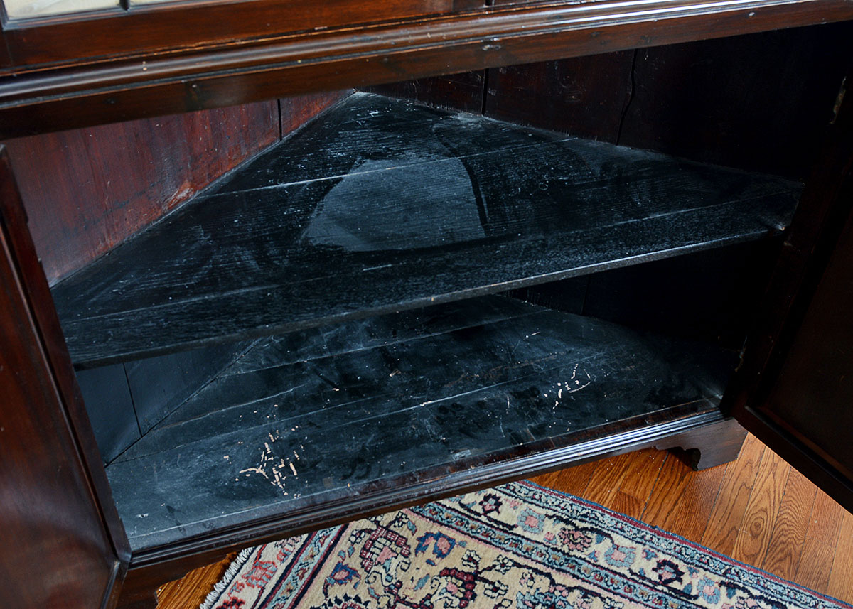 Superb 18th Century Georgian Corner Cabinet