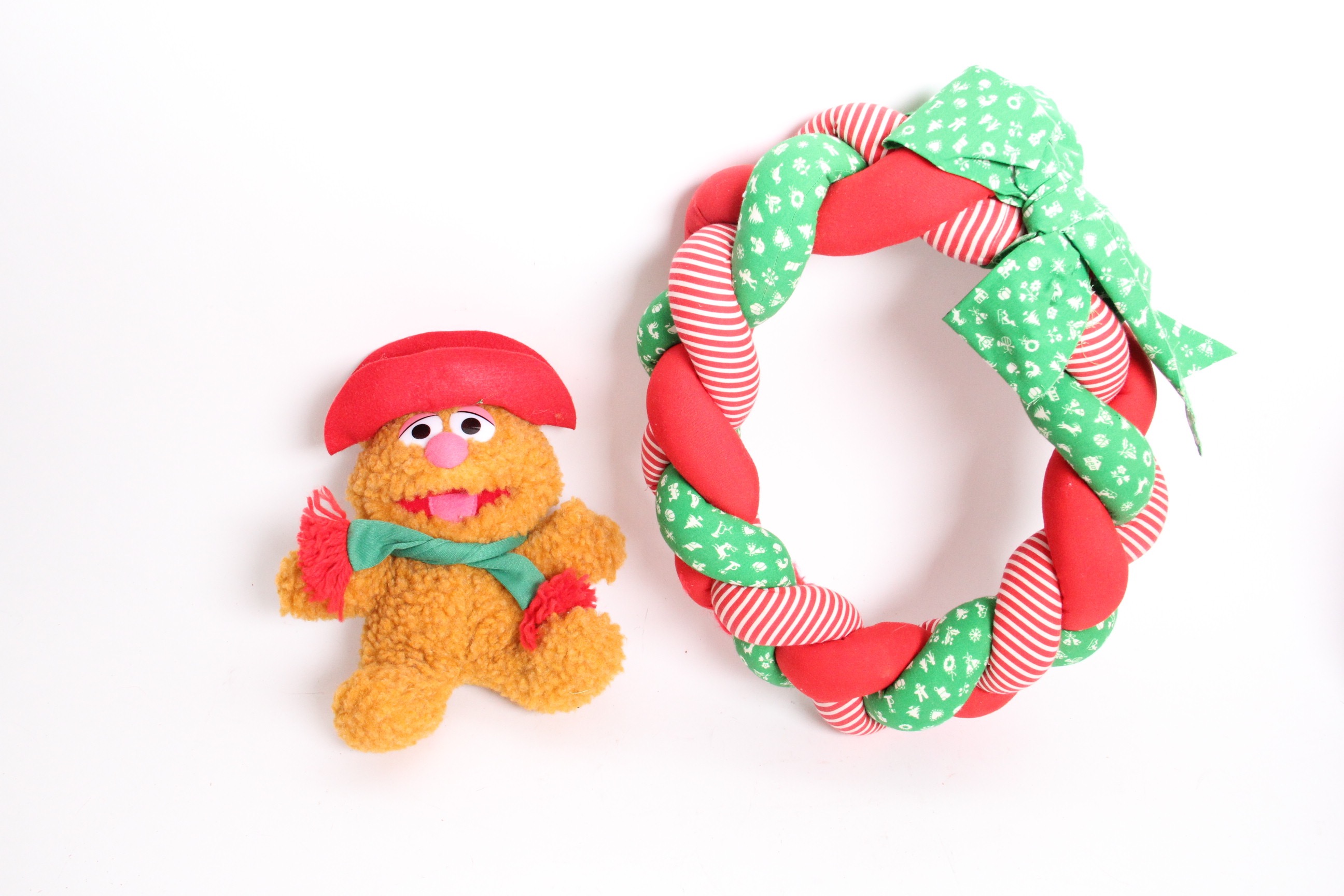 Complete Set of 1987 McDonalds Holiday Huggable Muppet Babies and Decor