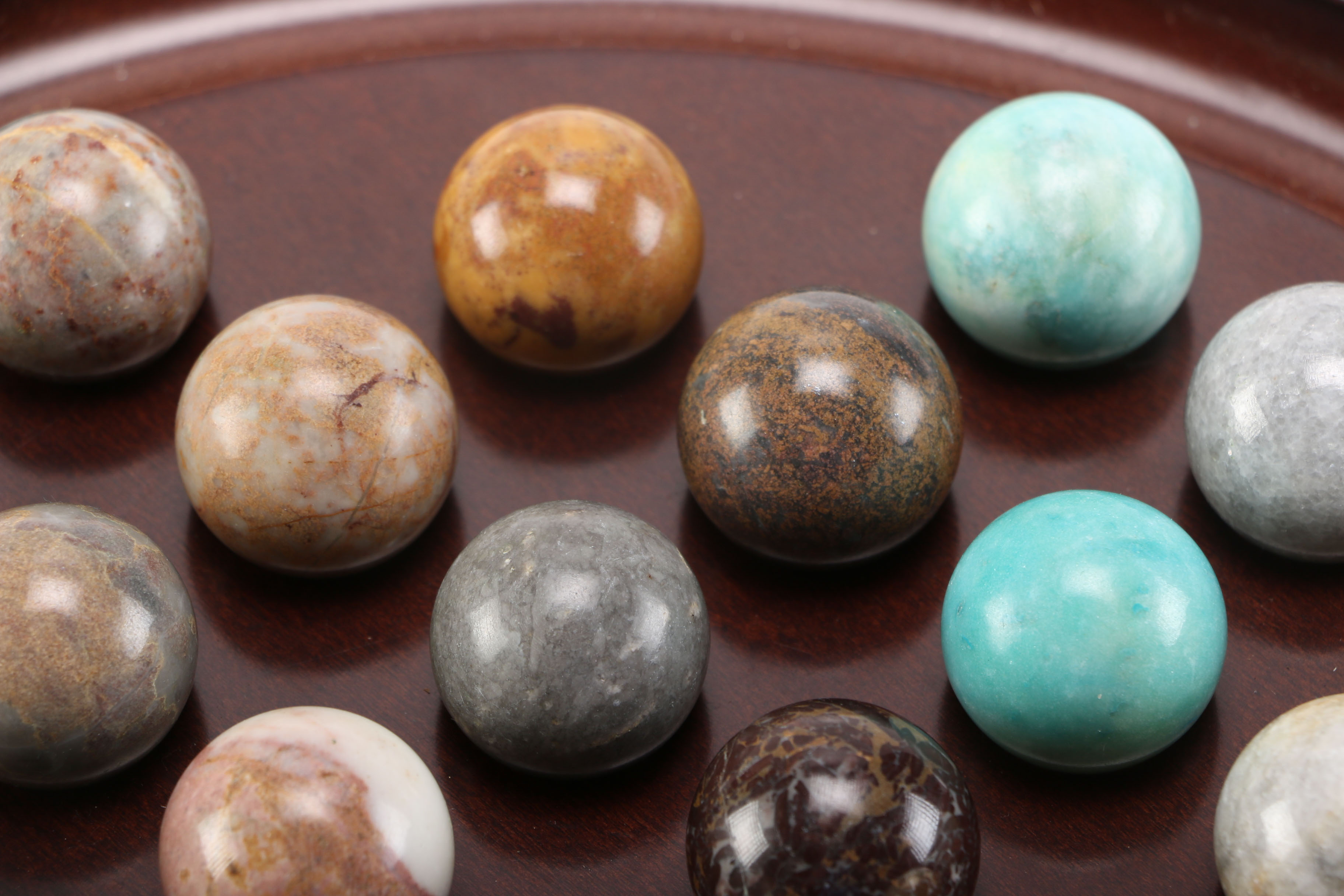 1994 Bombay Company Marble Solitaire Game