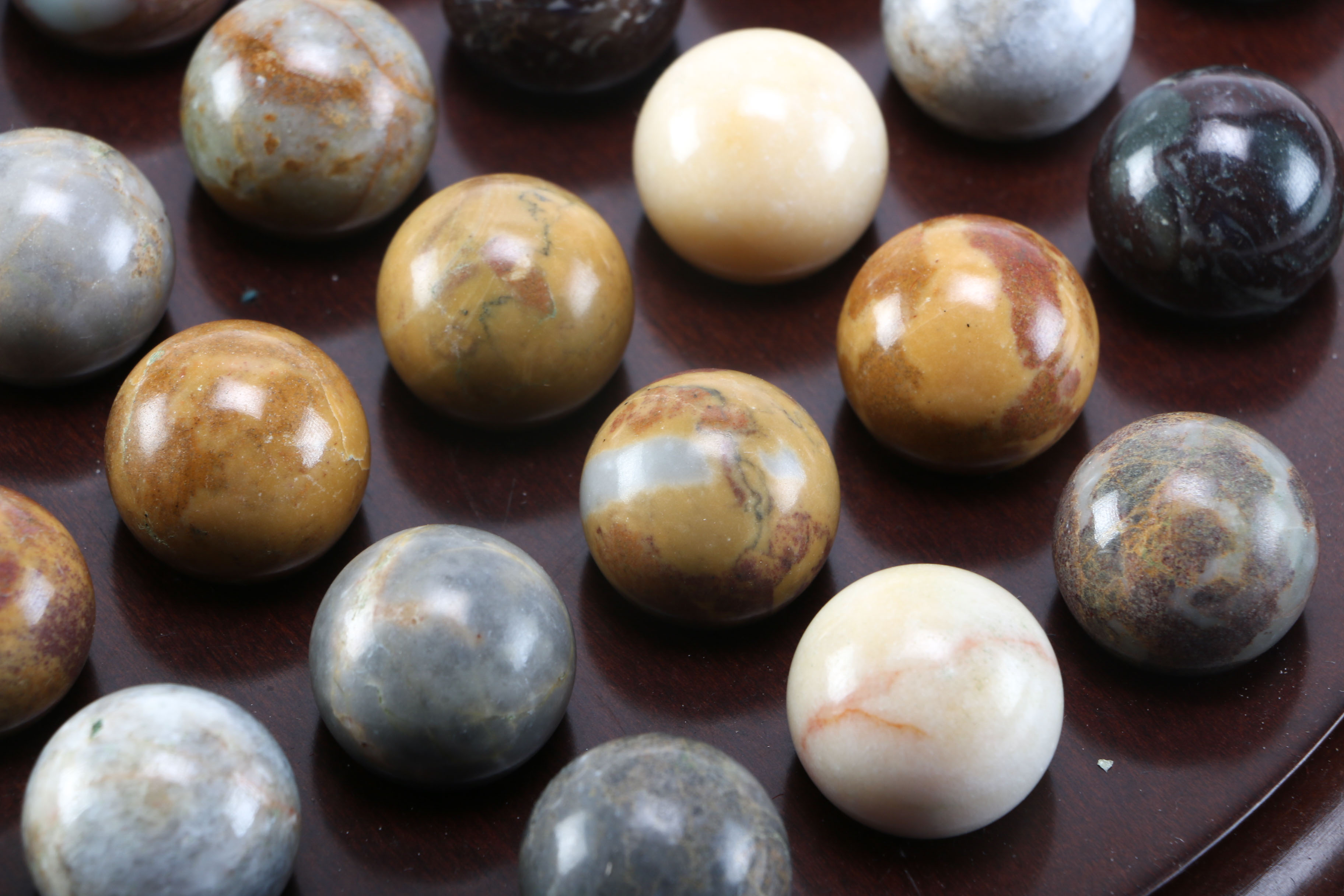 1994 Bombay Company Marble Solitaire Game