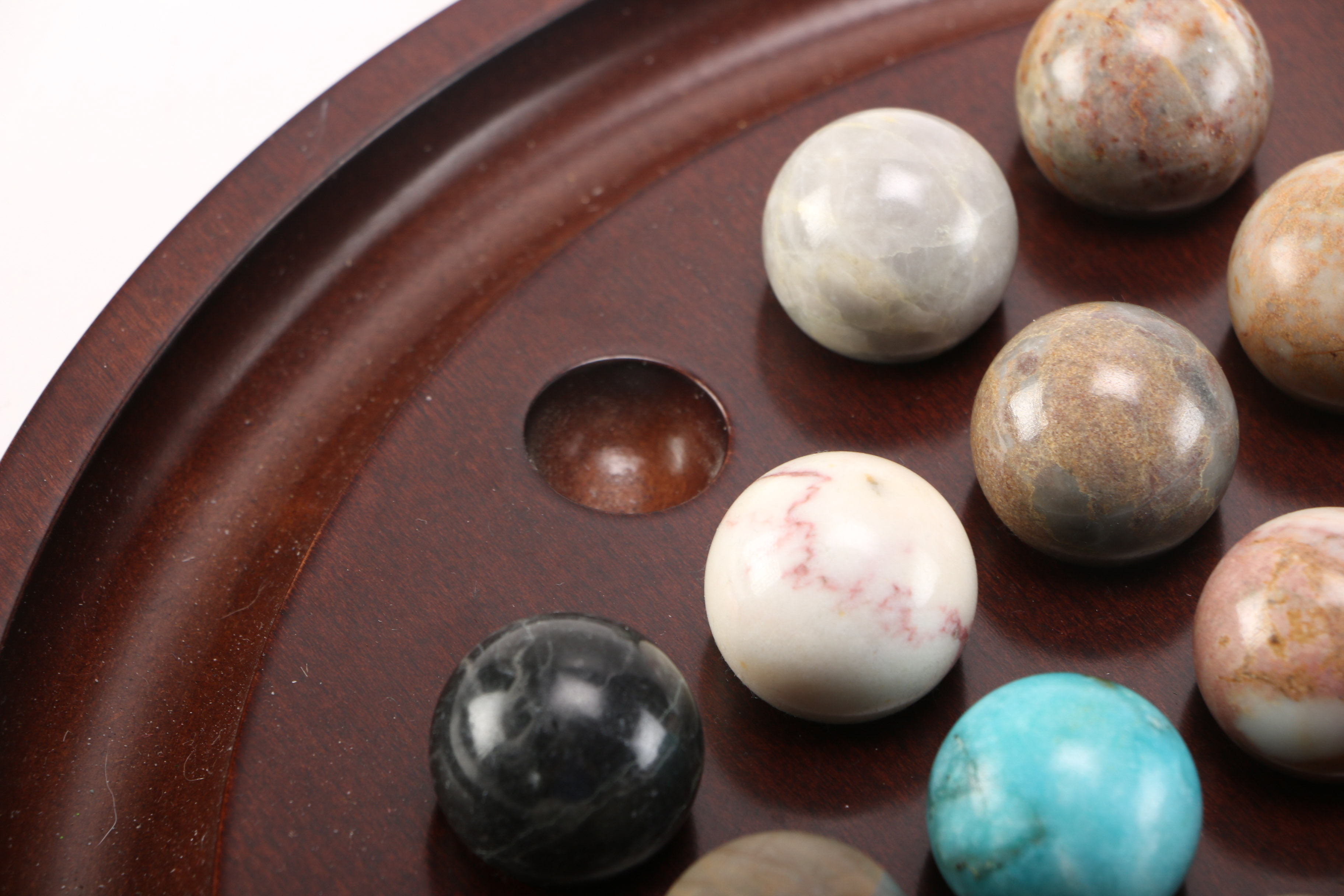 1994 Bombay Company Marble Solitaire Game