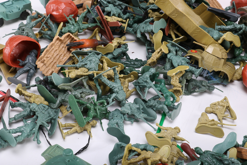 Vintage Plastic Army Toys