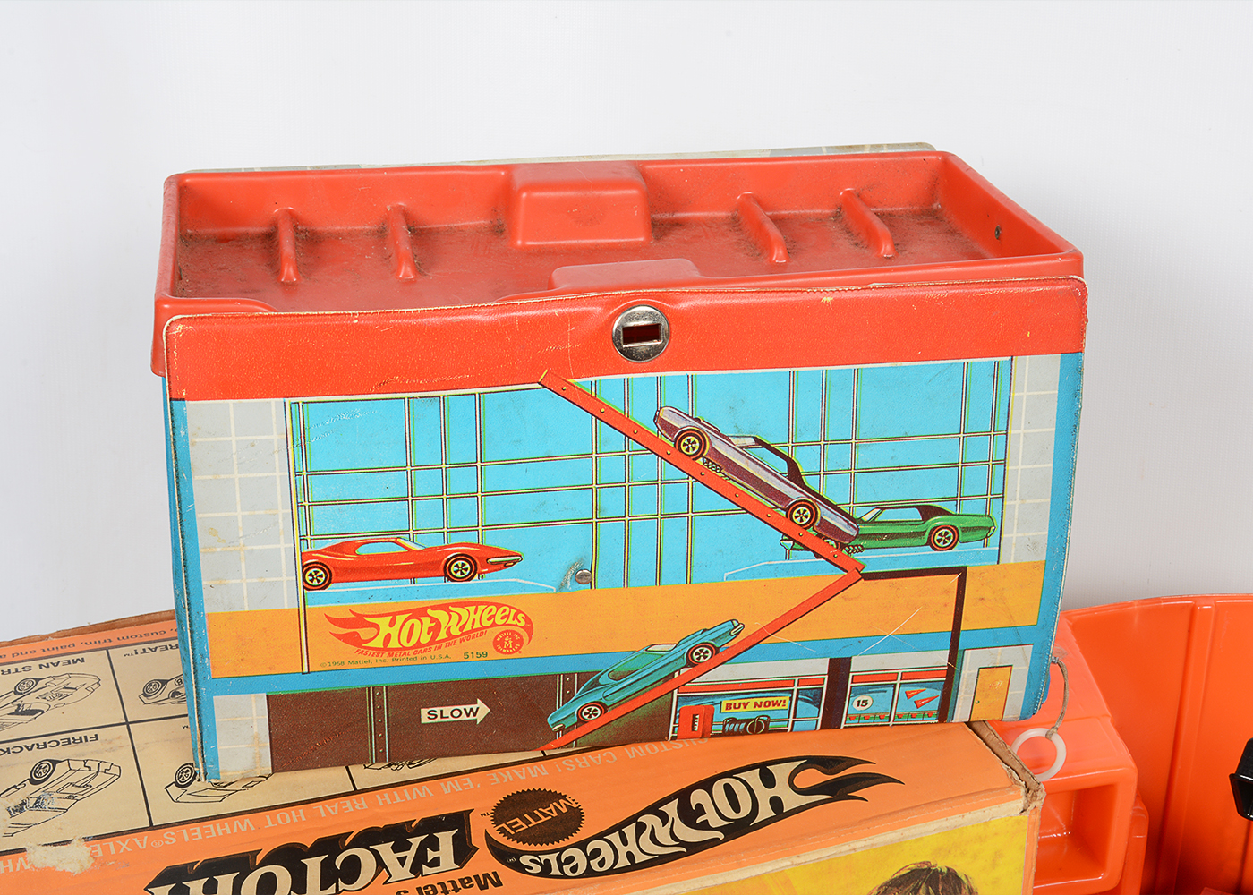 Hot Wheels Factory and Talking Service Center with Cars