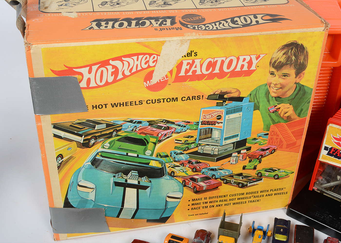 Hot Wheels Factory and Talking Service Center with Cars