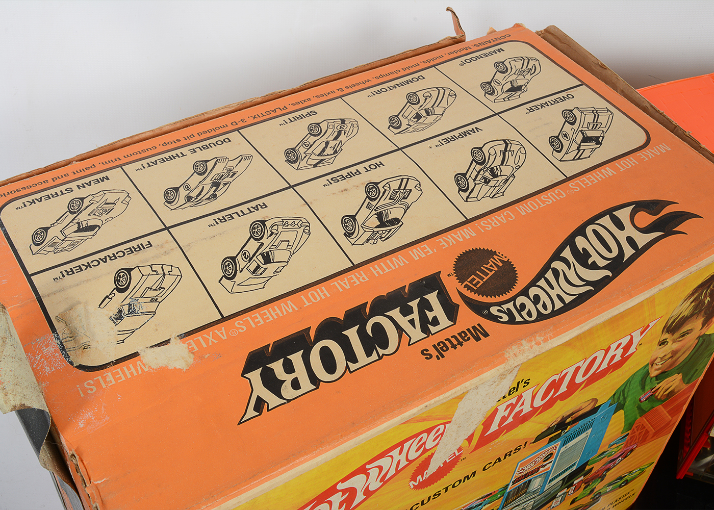 Hot Wheels Factory and Talking Service Center with Cars