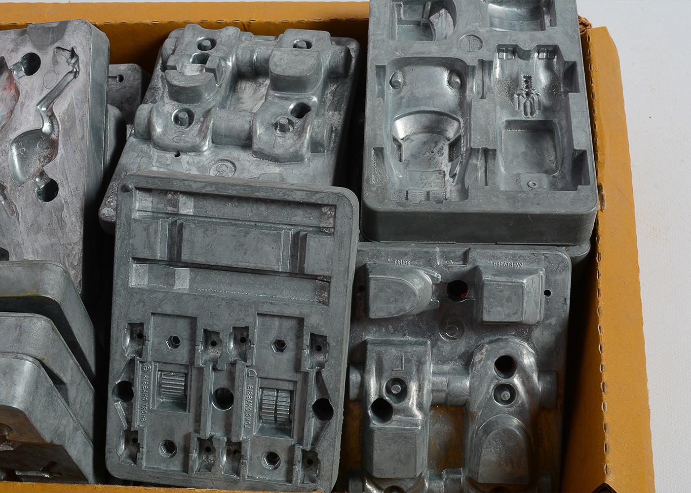 Hot Wheels Factory and Talking Service Center with Cars