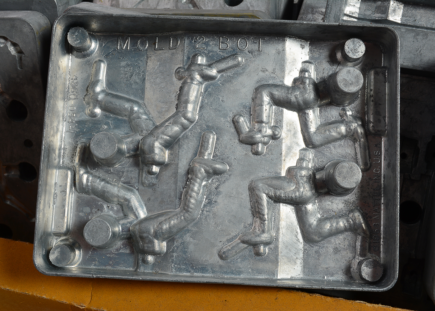 Hot Wheels Factory and Talking Service Center with Cars