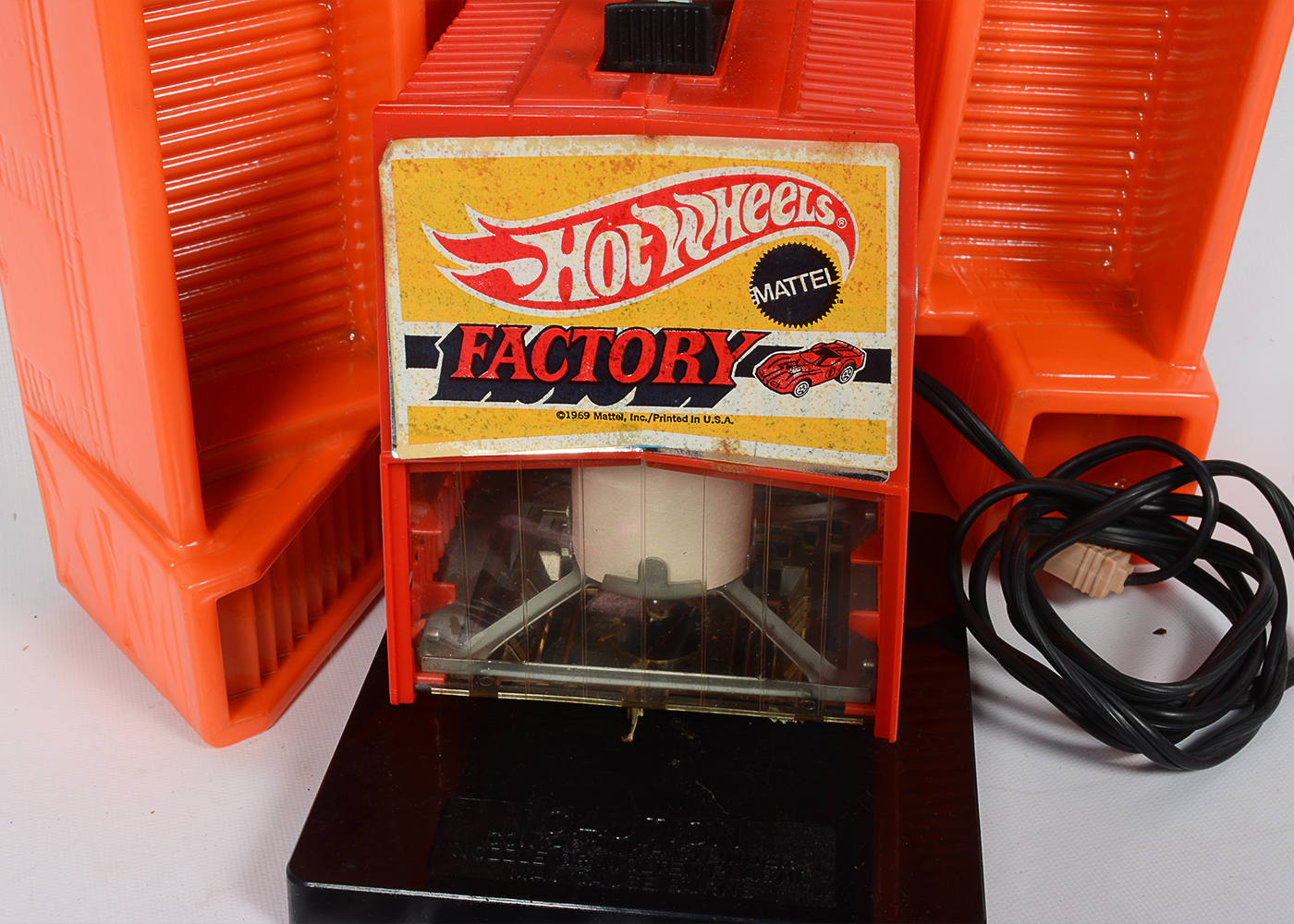 Hot Wheels Factory and Talking Service Center with Cars