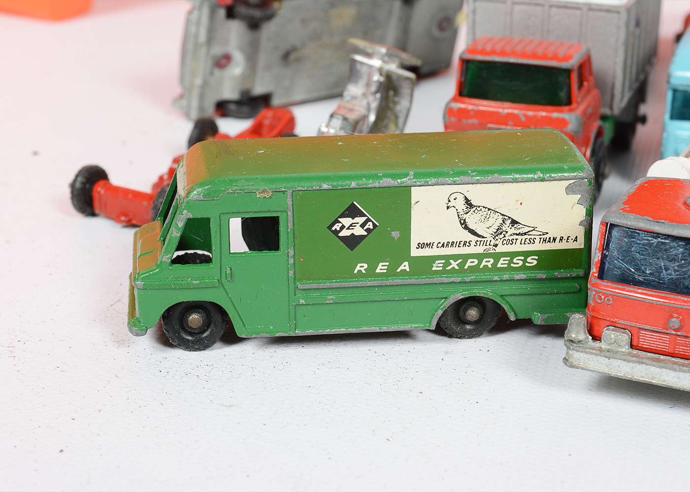 Hot Wheels Factory and Talking Service Center with Cars