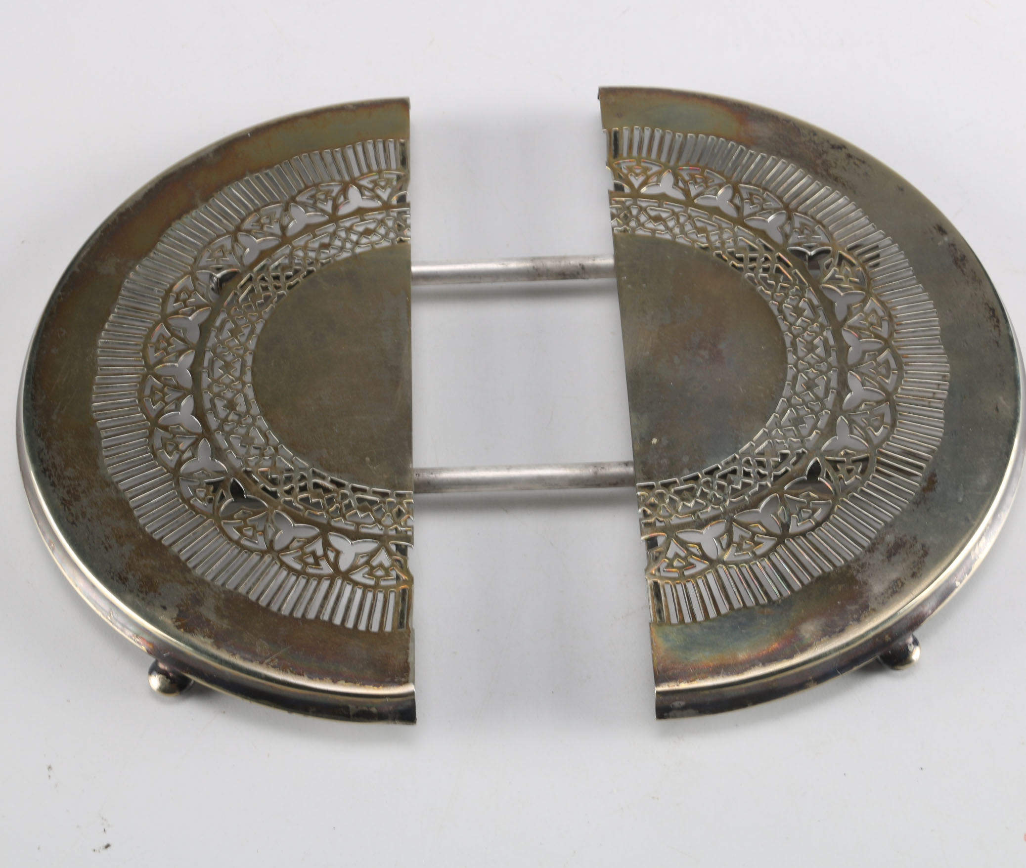 Circa 1940s Midsilcraft Silver Plate Expandable Trivet