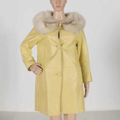 Woman's Overcoat with Faux Fur Collar Woman's Overcoat with Faux Fur Collar