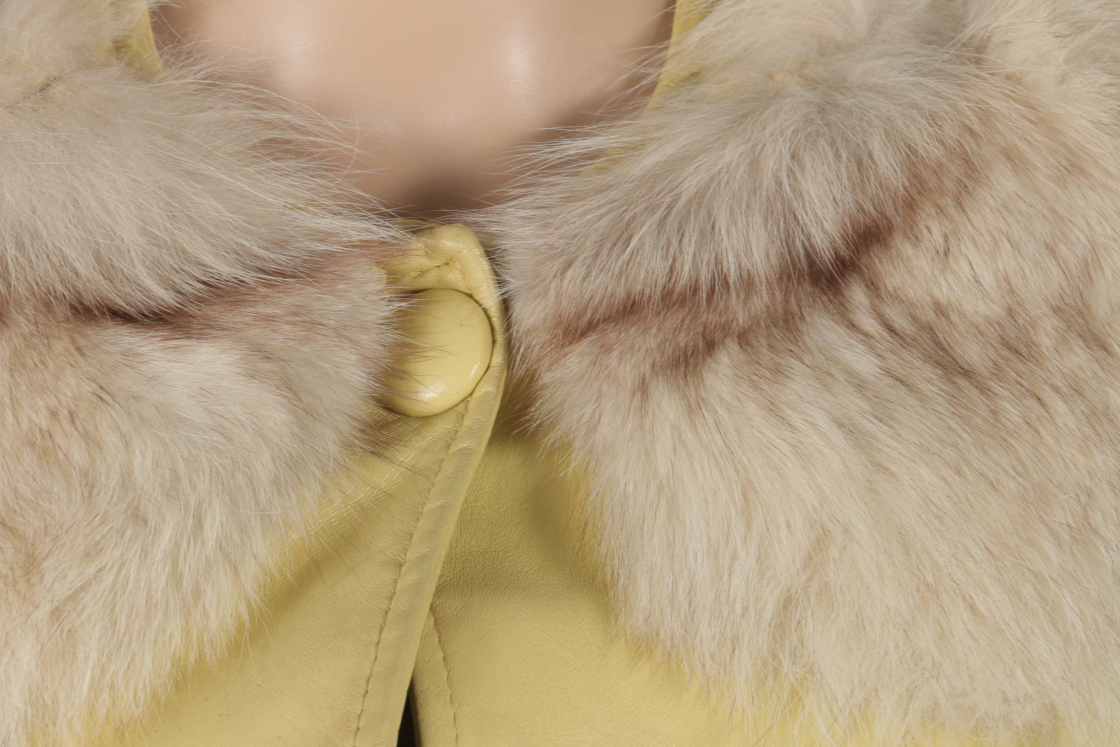 Woman's  Overcoat with Faux Fur Collar