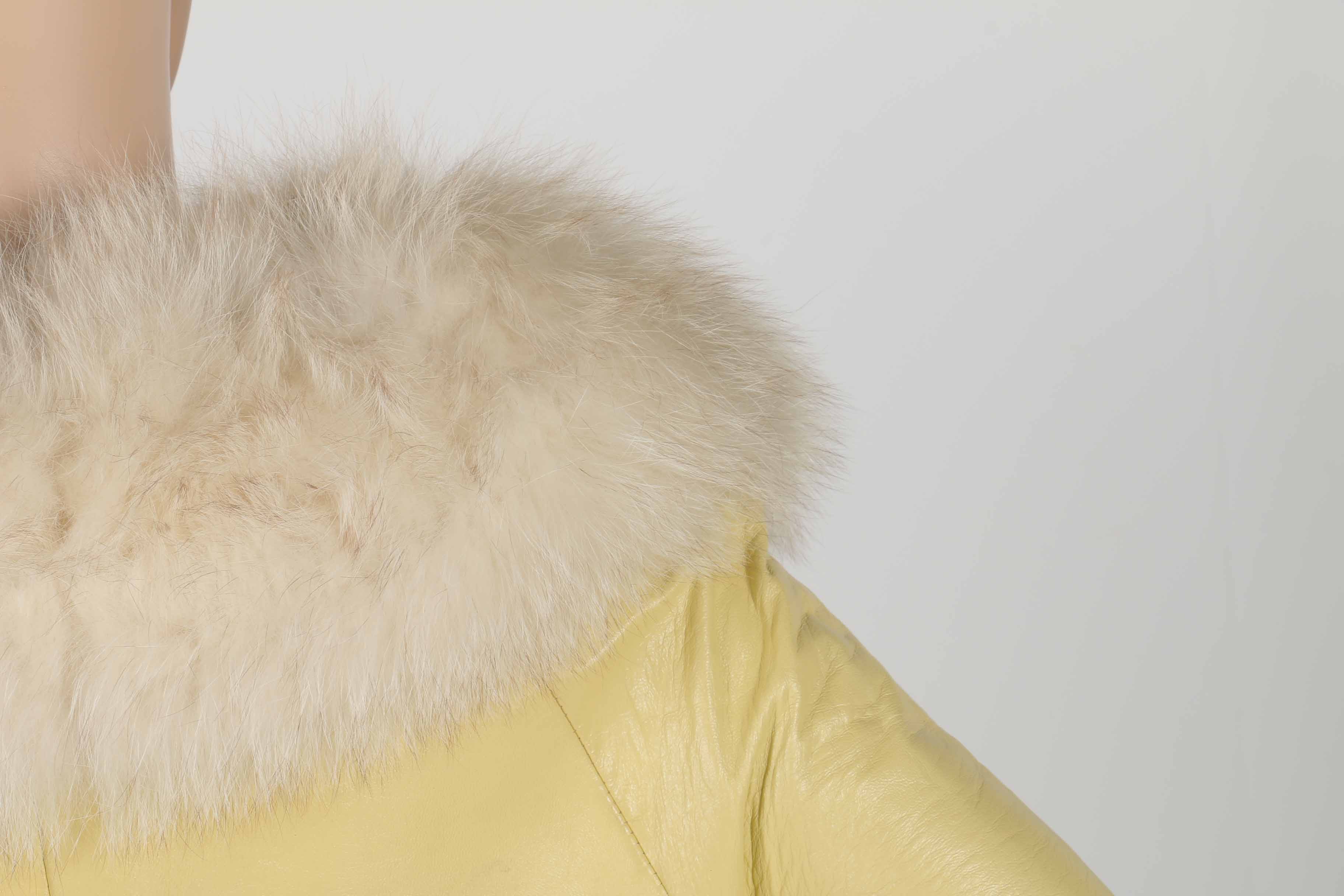 Woman's  Overcoat with Faux Fur Collar