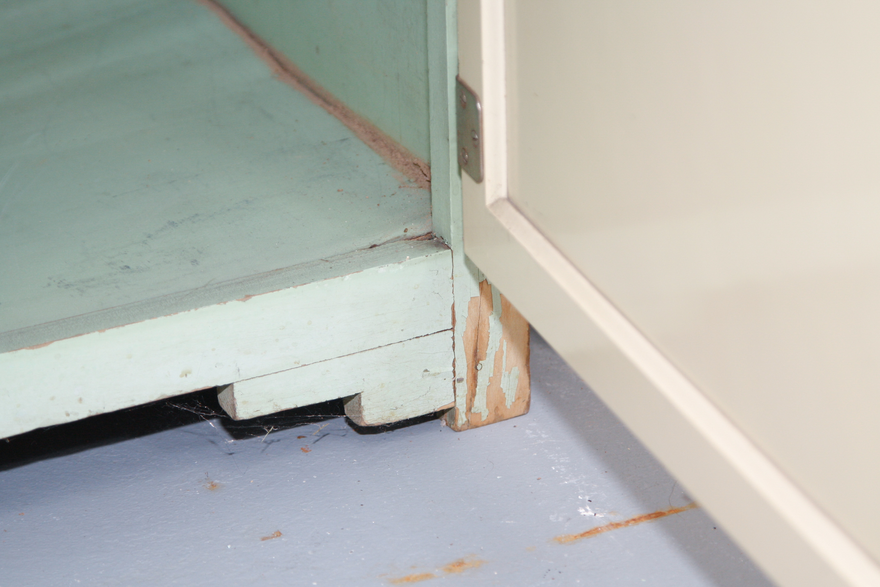 Antique Sellers Three-Piece Baker's Kitchen Wall Unit