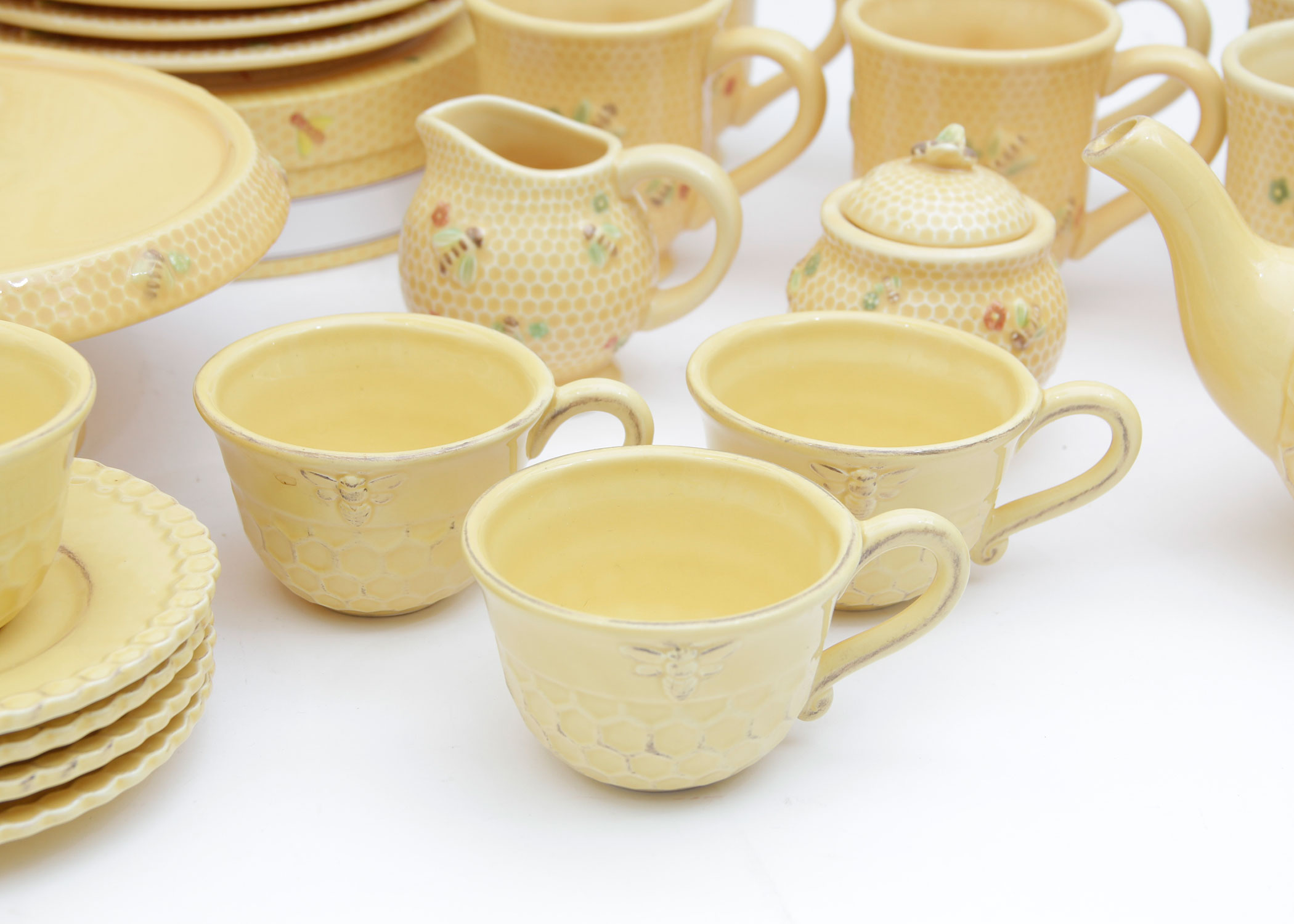 Set of Williams-Sonoma Yellow Honey Comb Bee Dinnerware