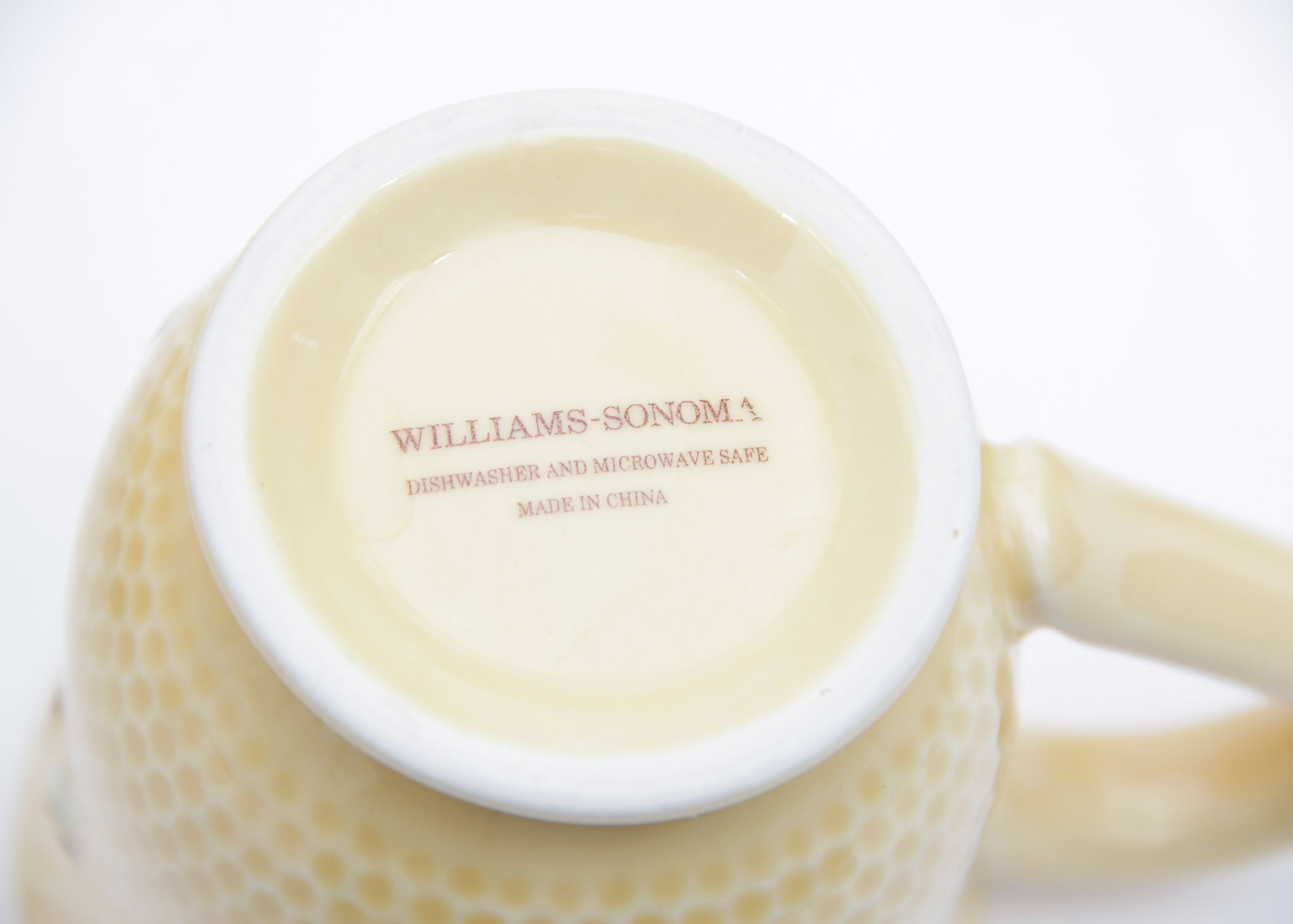 Set of Williams-Sonoma Yellow Honey Comb Bee Dinnerware