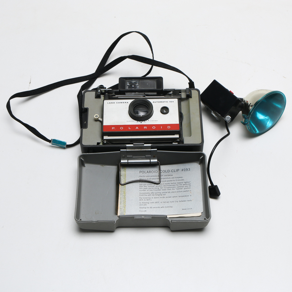 Vintage Polaroid Land Model 140 Camera And Flash