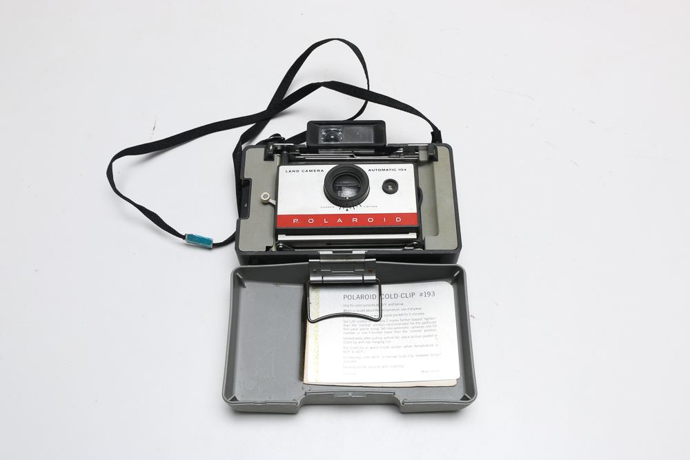 Vintage Polaroid Land Model 140 Camera And Flash