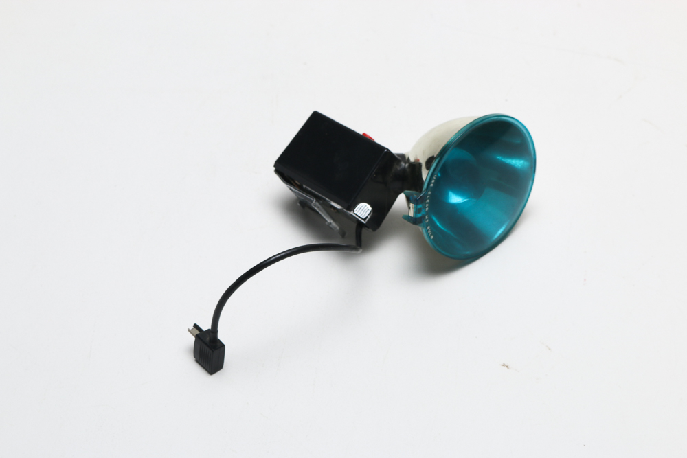 Vintage Polaroid Land Model 140 Camera And Flash