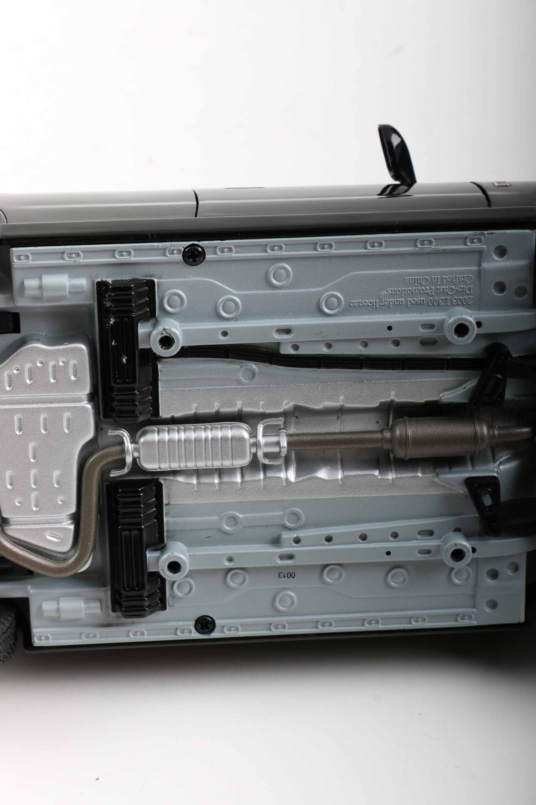 Highway 61 2003 Saturn L300 Die-Cast Cars