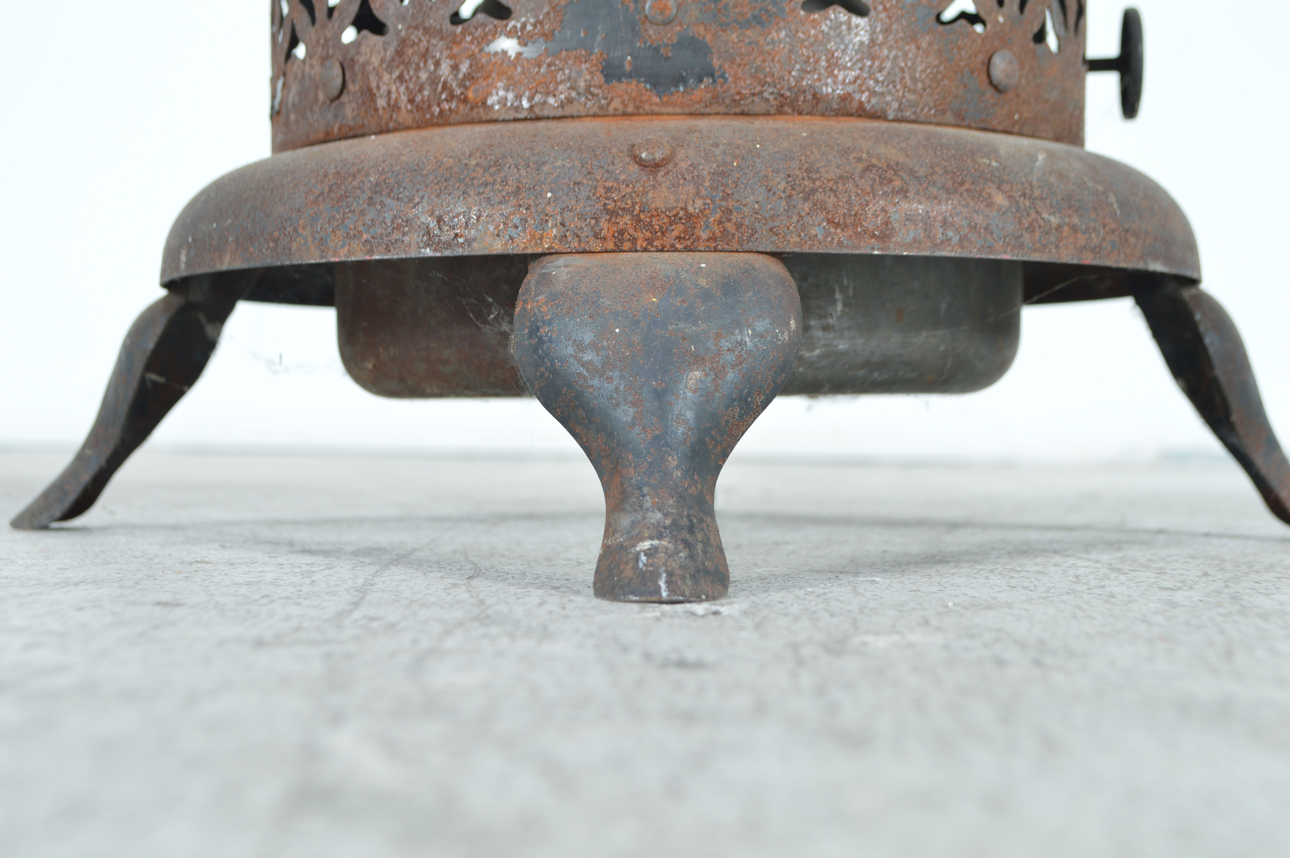 Vintage Perfection Smokeless Oil Heater