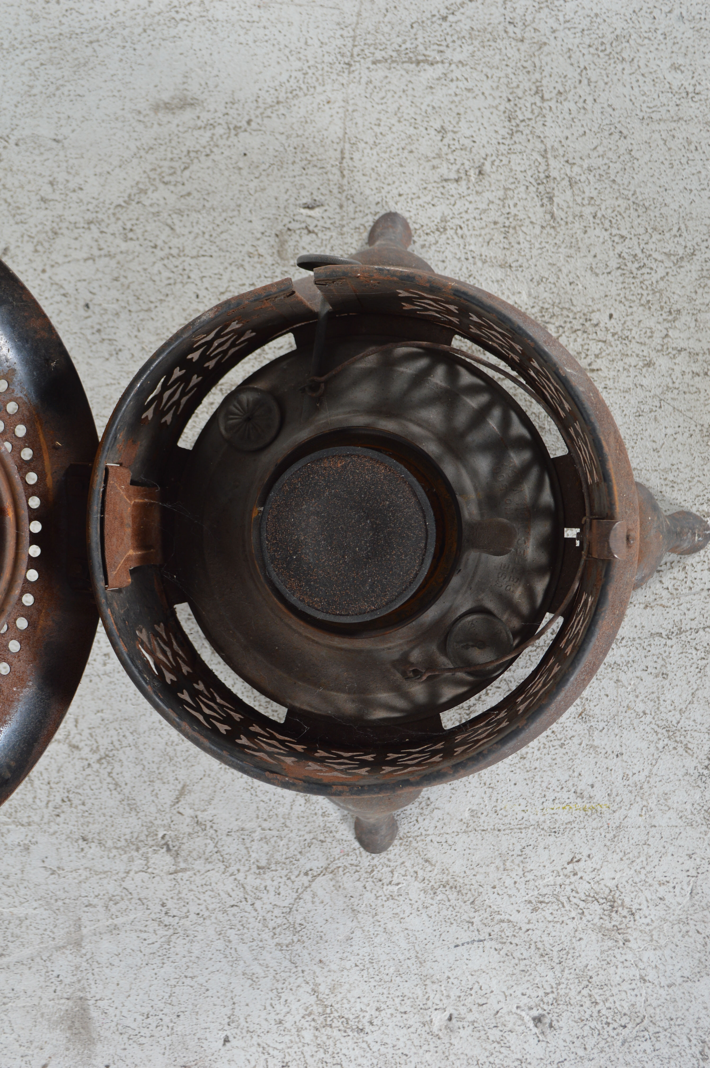 Vintage Perfection Smokeless Oil Heater