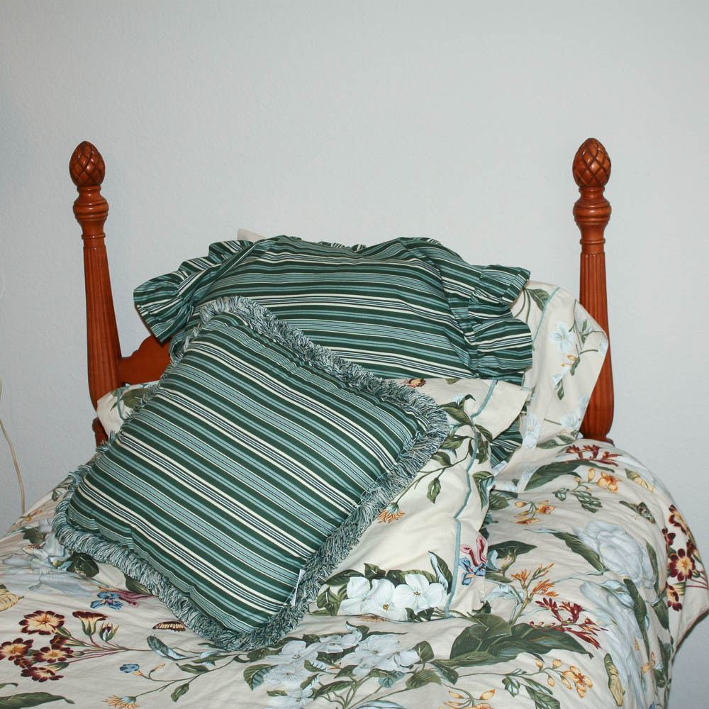 Pair of Kling Federal Style Maple Twin Beds and Bedding