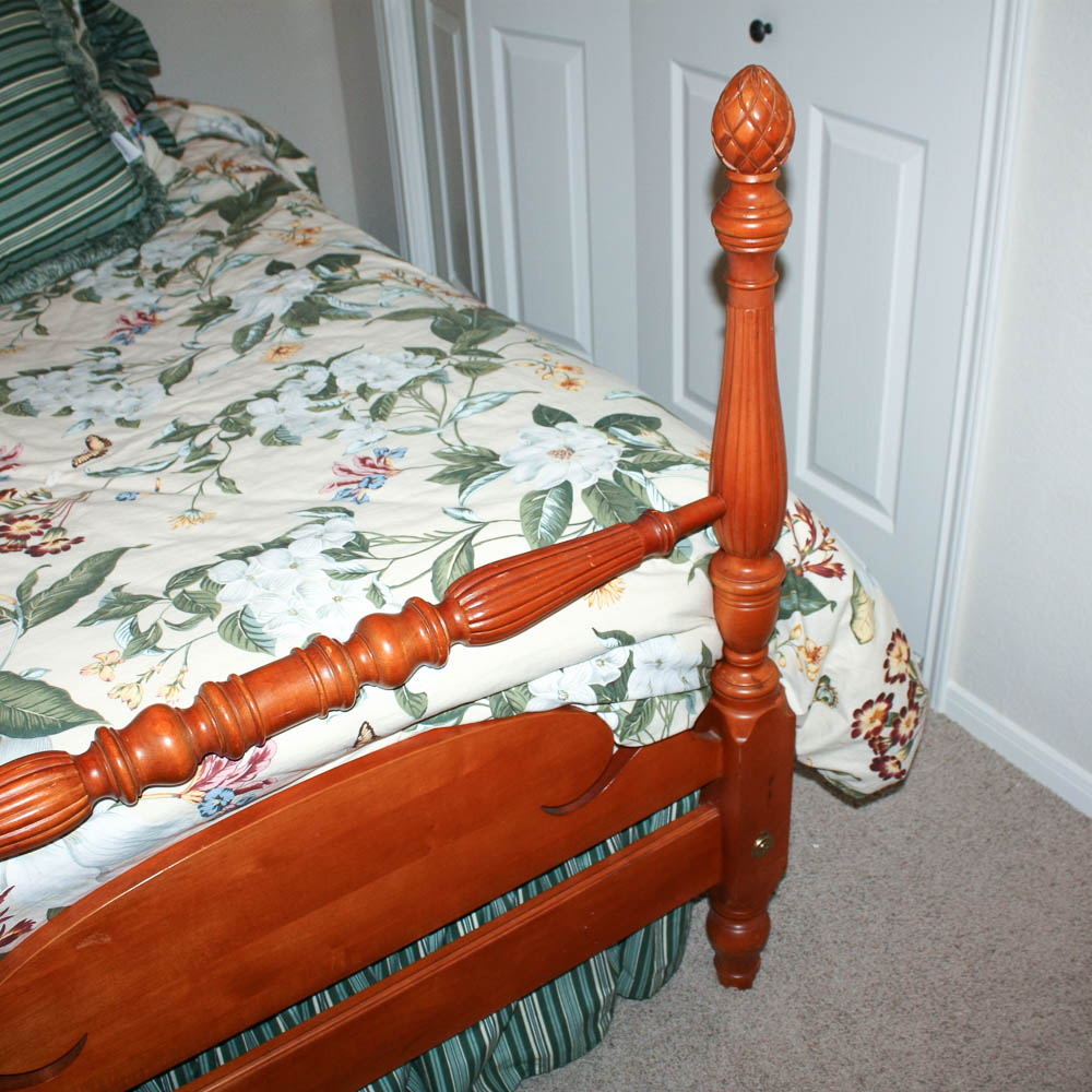 Pair of Kling Federal Style Maple Twin Beds and Bedding