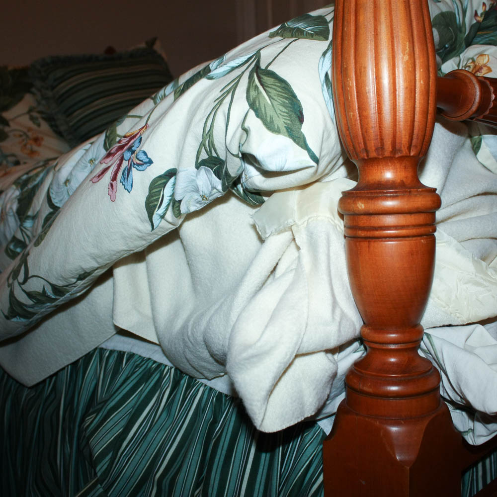 Pair of Kling Federal Style Maple Twin Beds and Bedding