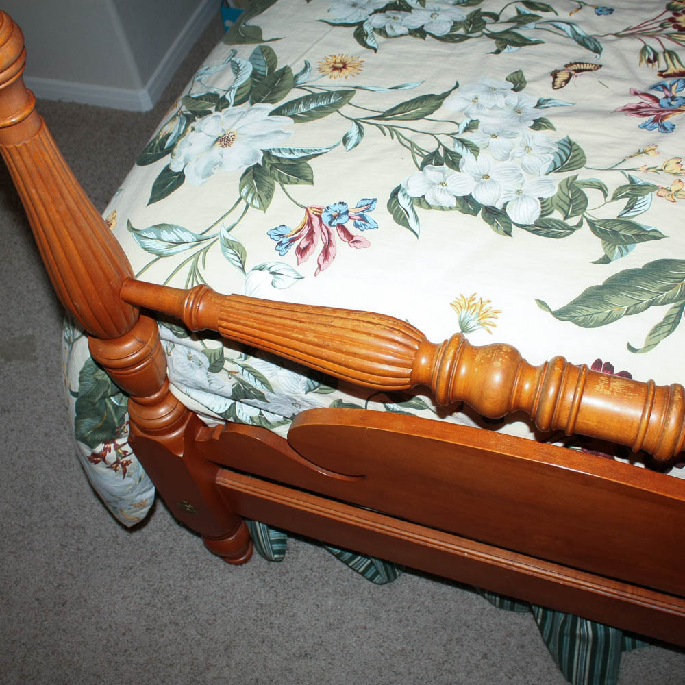 Pair of Kling Federal Style Maple Twin Beds and Bedding