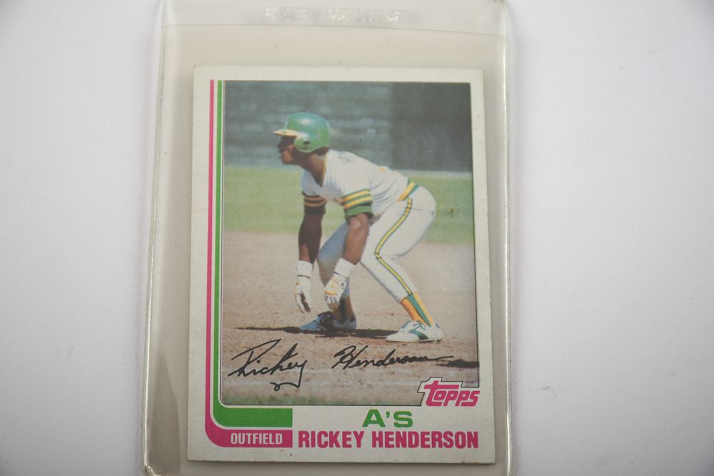 Collection of Vintage Football and Baseball Cards