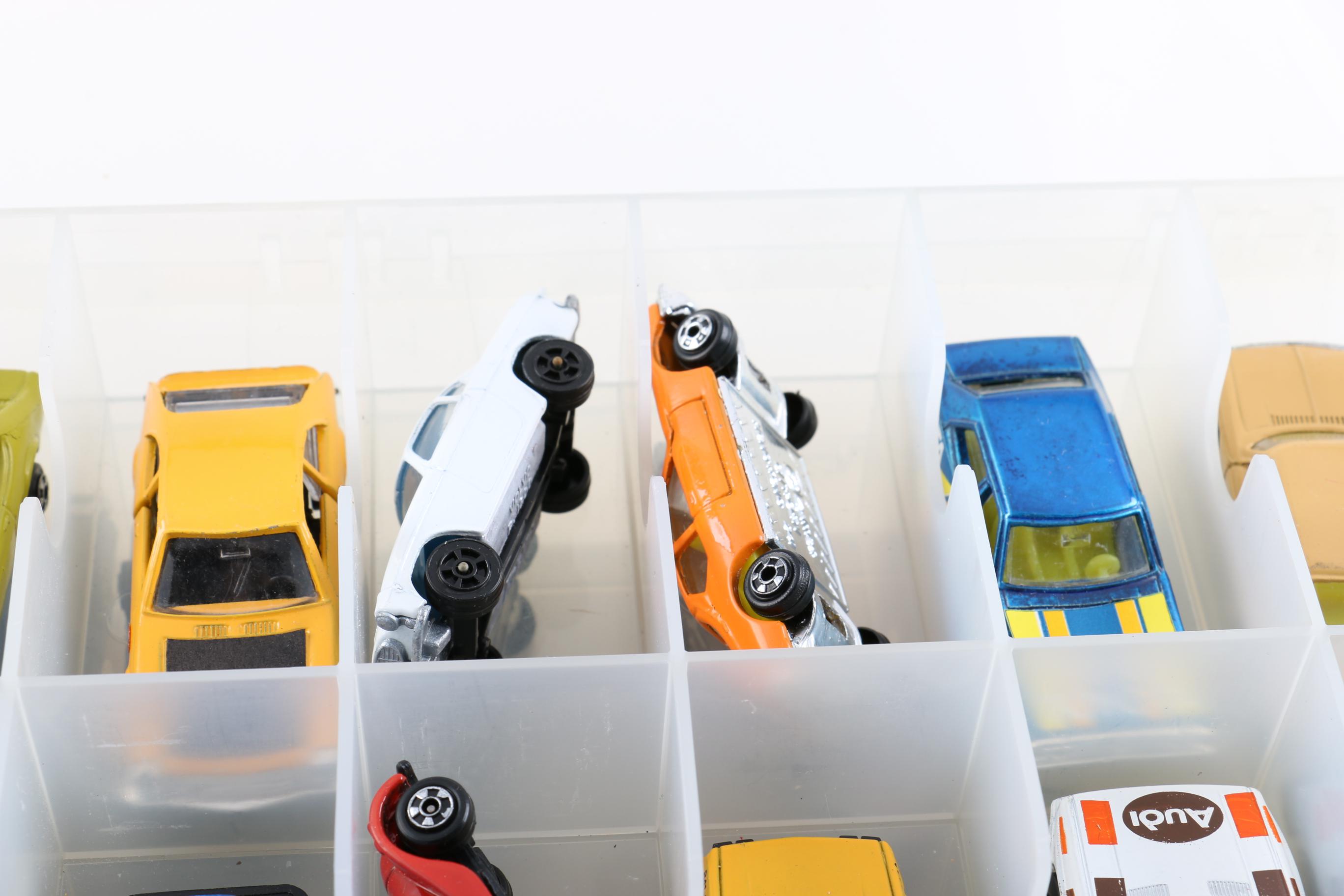 1:64 Scale Vintage Die-Cast Cars and Case