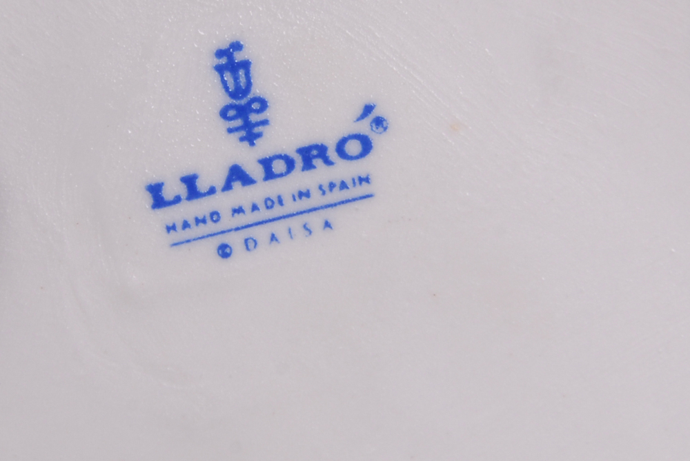 Lladró "Sea Breeze "Figurine