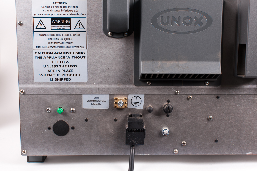 Cadco Stefania Toaster Oven