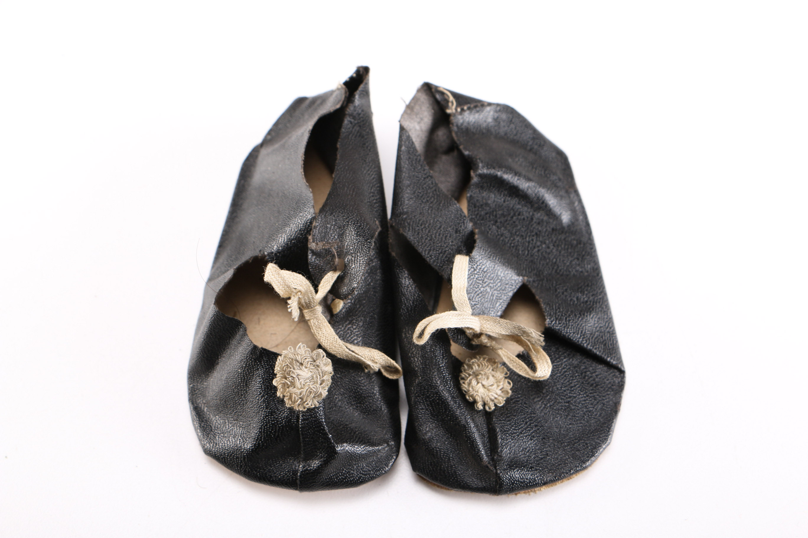 1930s J.D. Kestner Porcelain Doll Head with Brunette Wig