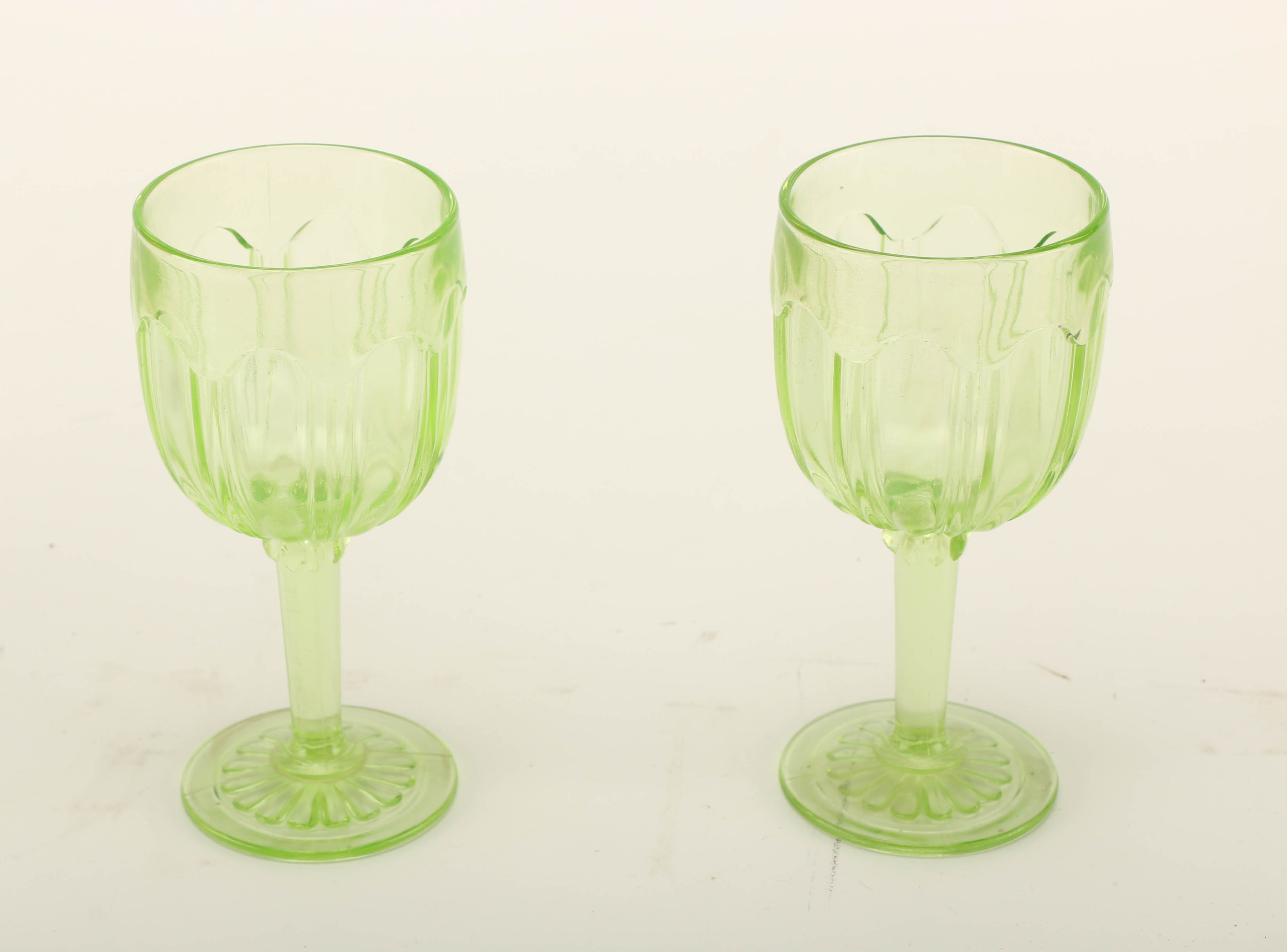 Vaseline Glassware Set