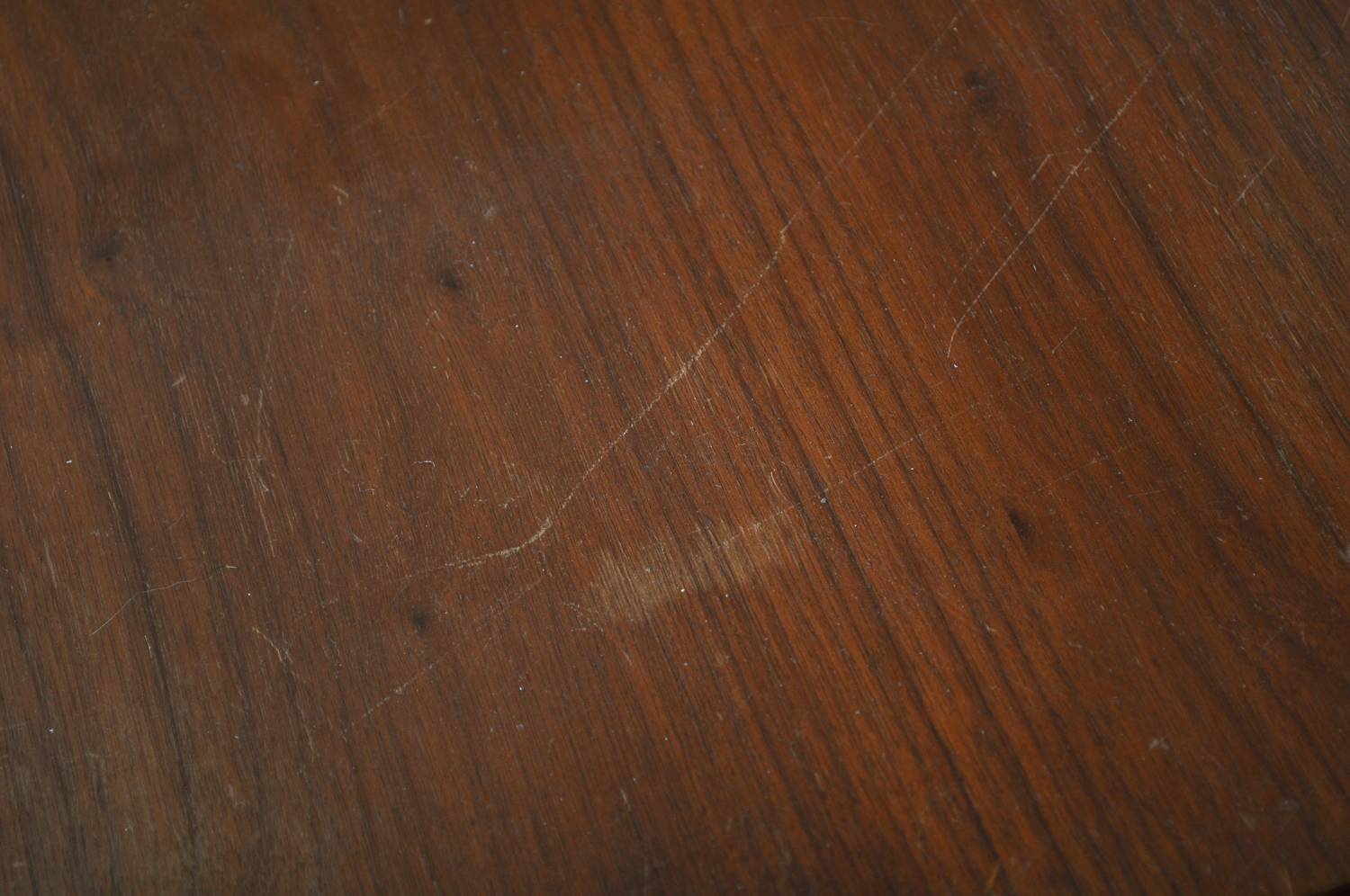 Singer Sewing Machine in Wooden Hideaway Craft Table