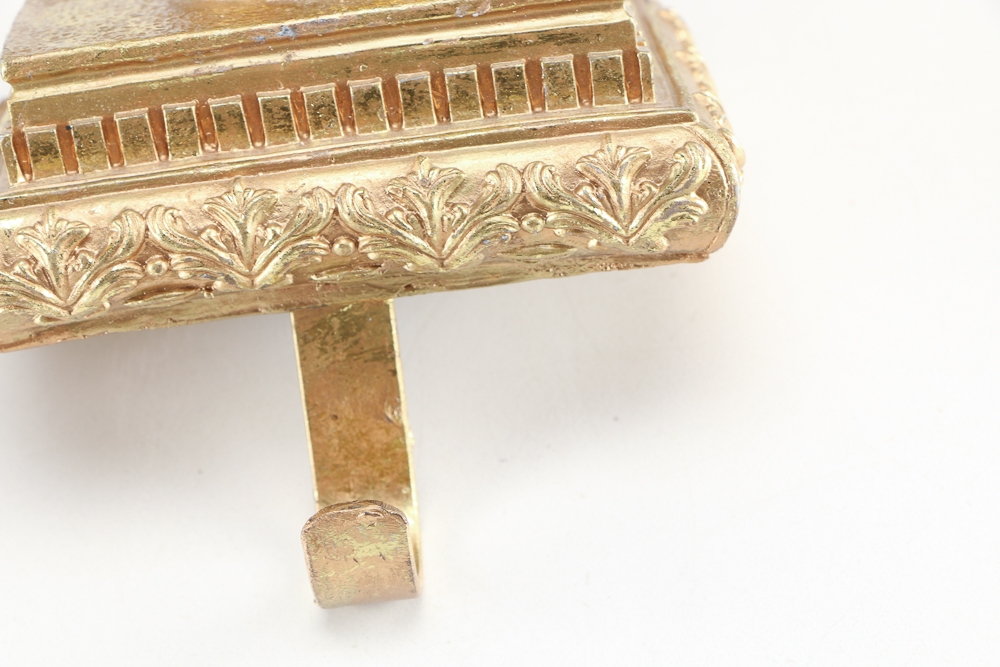 Fluer de lis Stocking Holders