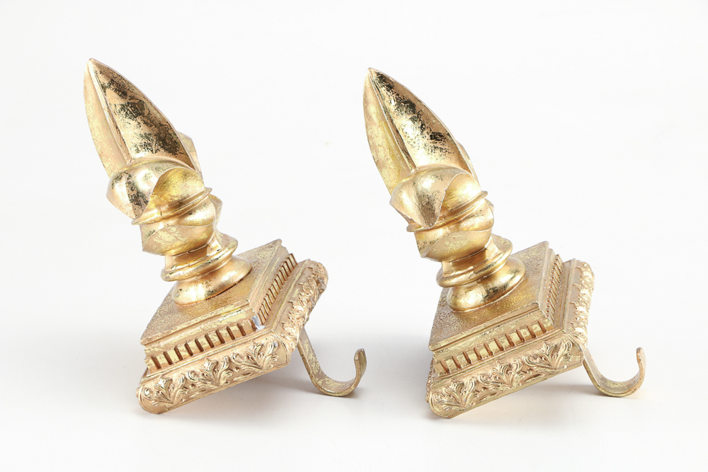 Fluer de lis Stocking Holders