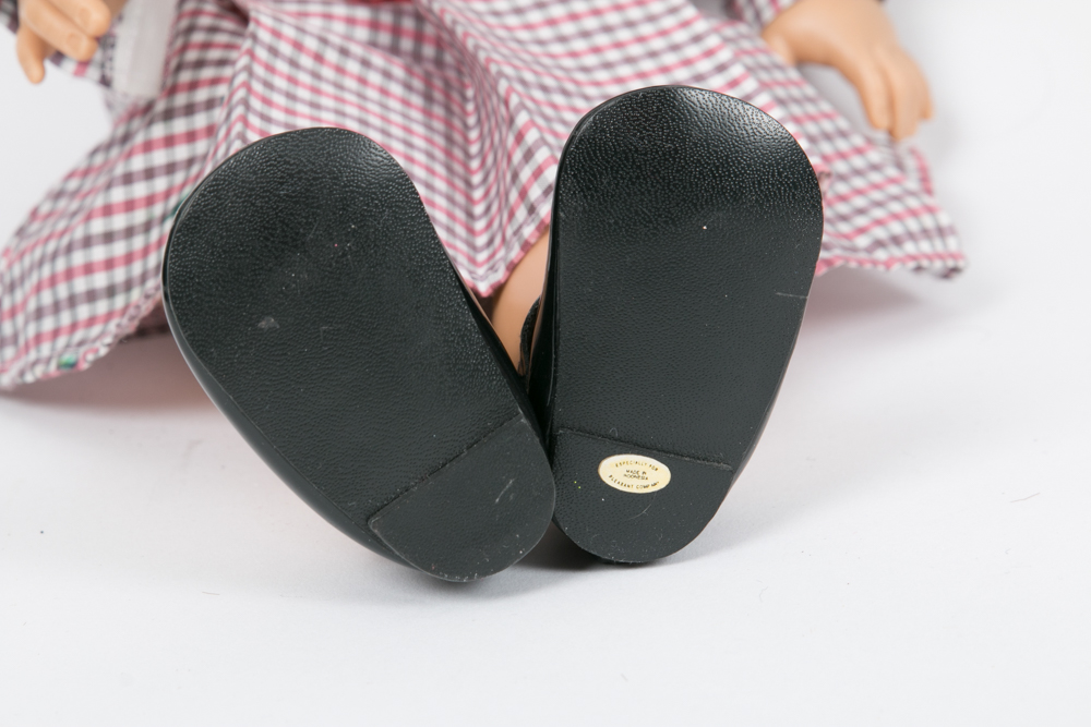 American Girl Doll Molly with Travel Trunk and Accessories