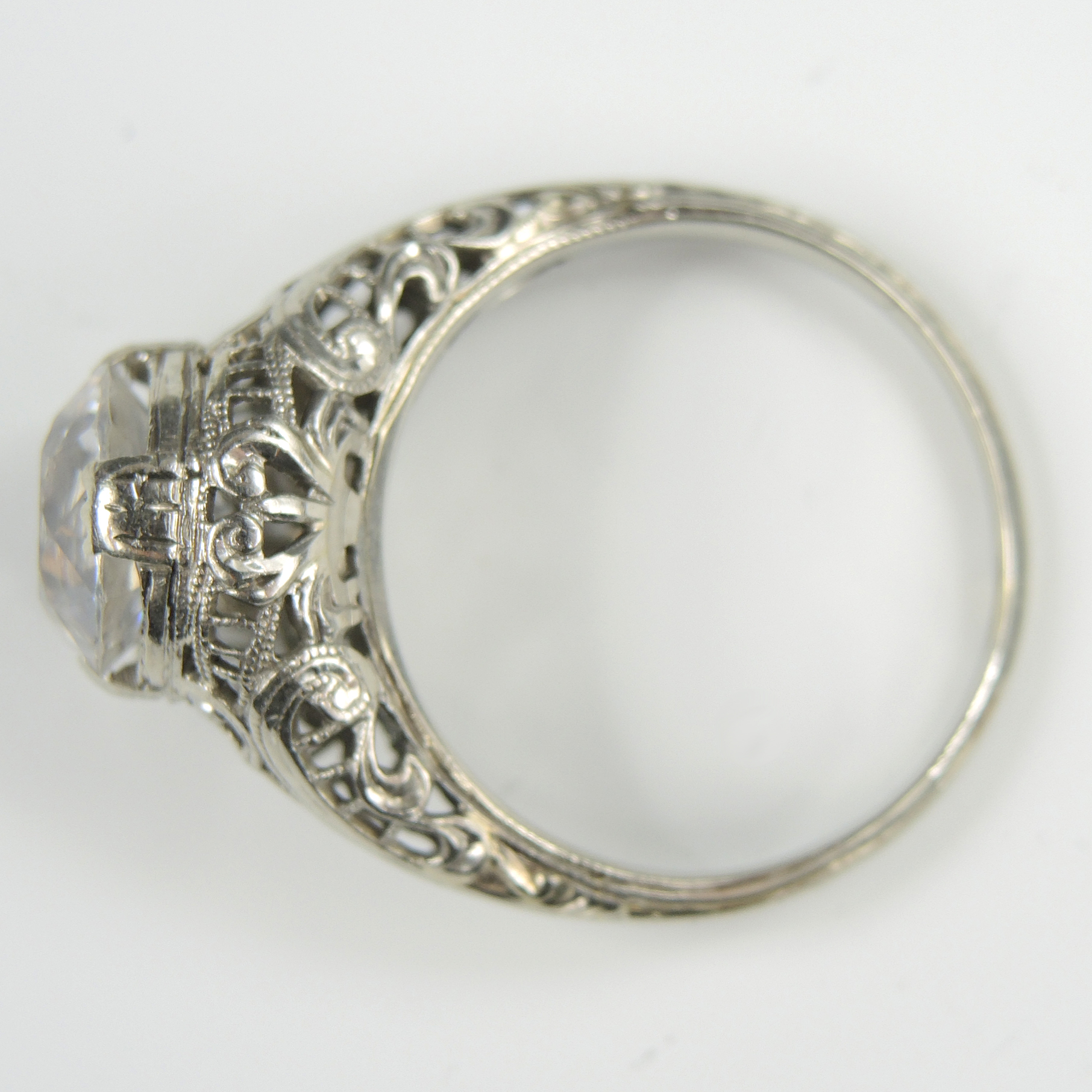 Edwardian 18K White Gold Sapphire Ring