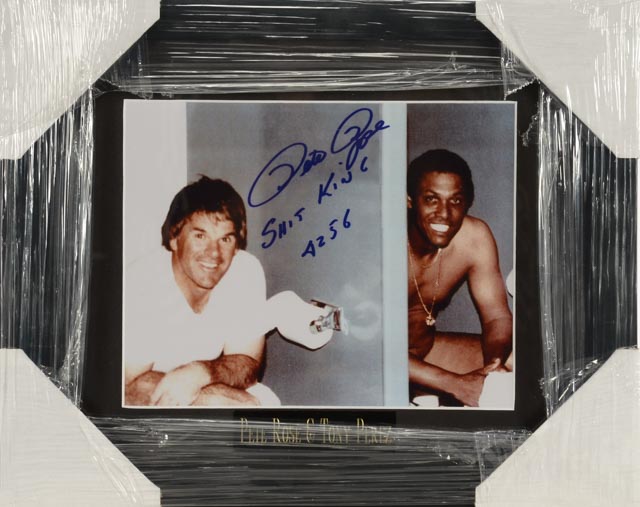 Unusual Pete Rose Signed Photo  COA