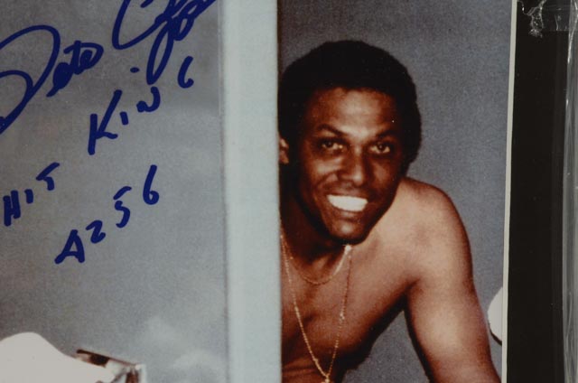 Unusual Pete Rose Signed Photo  COA