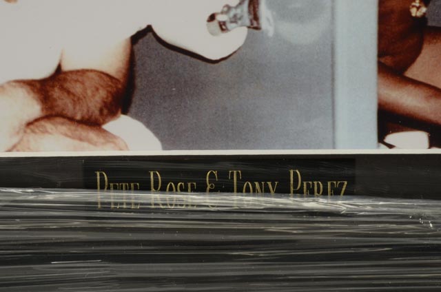 Unusual Pete Rose Signed Photo  COA