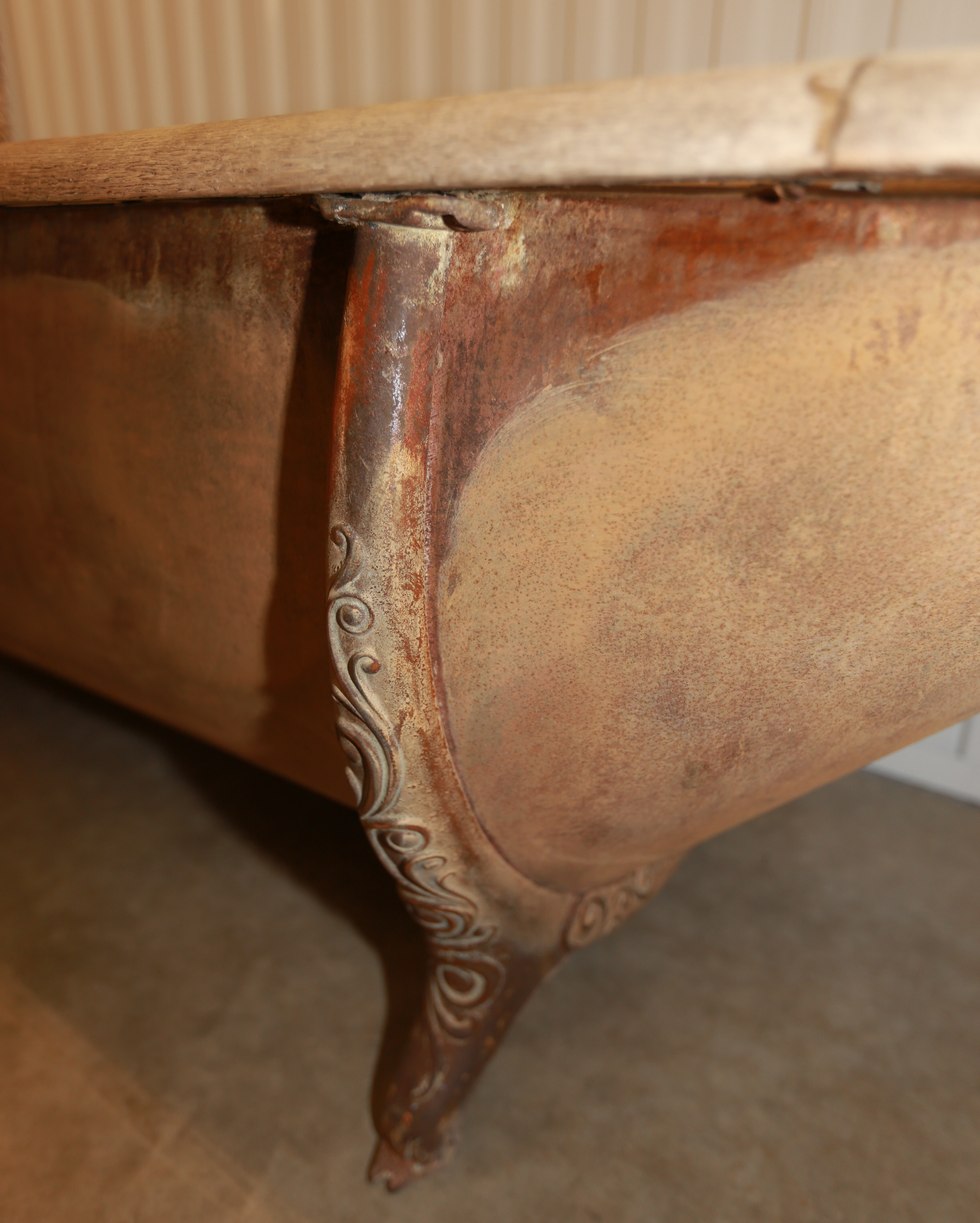 Antique Circa 1890s Metal Bathtub